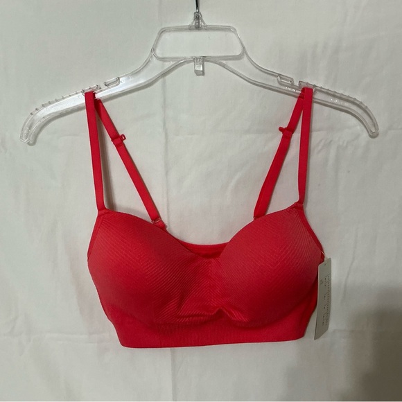 All In Motion Women’s Coral Sports Bra Size XS (32A) - Picture 1 of 7